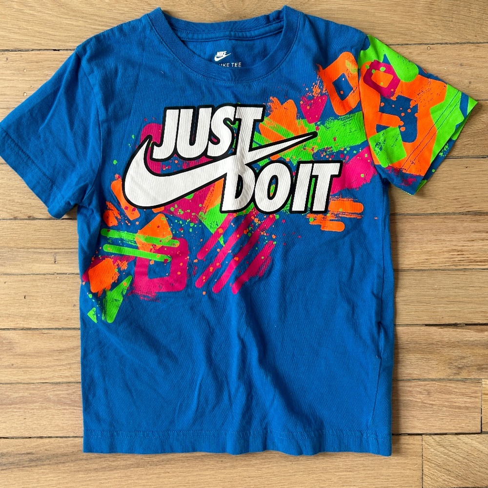 Nike T-shirt